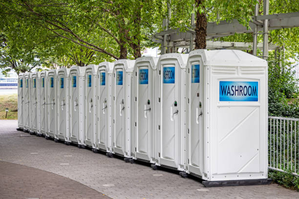 Best Portable bathroom rental  in St Marys, WV